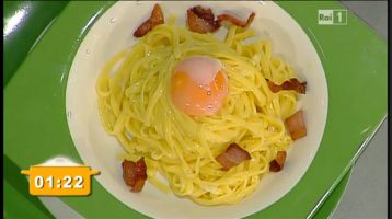 Non c’è 2 senza 3: la Carbonara "scomposta" della Clerici