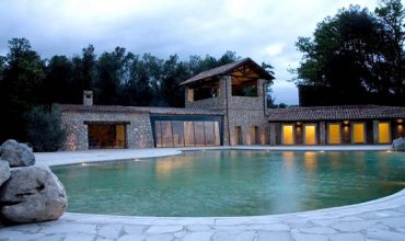 S. Valentino ad Aquapetra, charme tra ulivi e grandi vini
