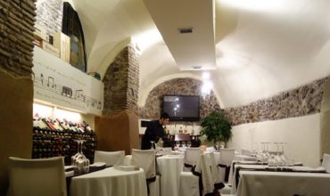 La Regola riapre, nel segno dello Champagne