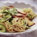 Zucchine, tofu, yogurt: la carbonara estiva di Vero Cucina