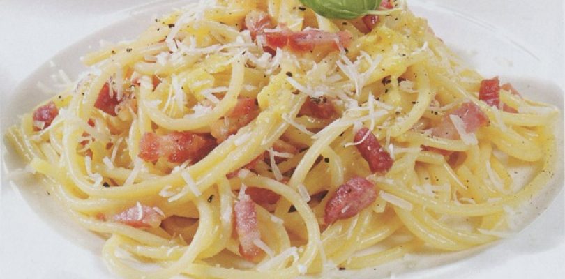 Spaghetti alla carbonara ai due formaggi, viva la nonna!