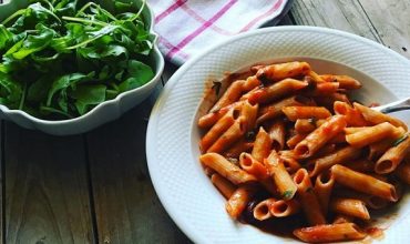 Keep calm and eat pasta: mangia la carbonara!