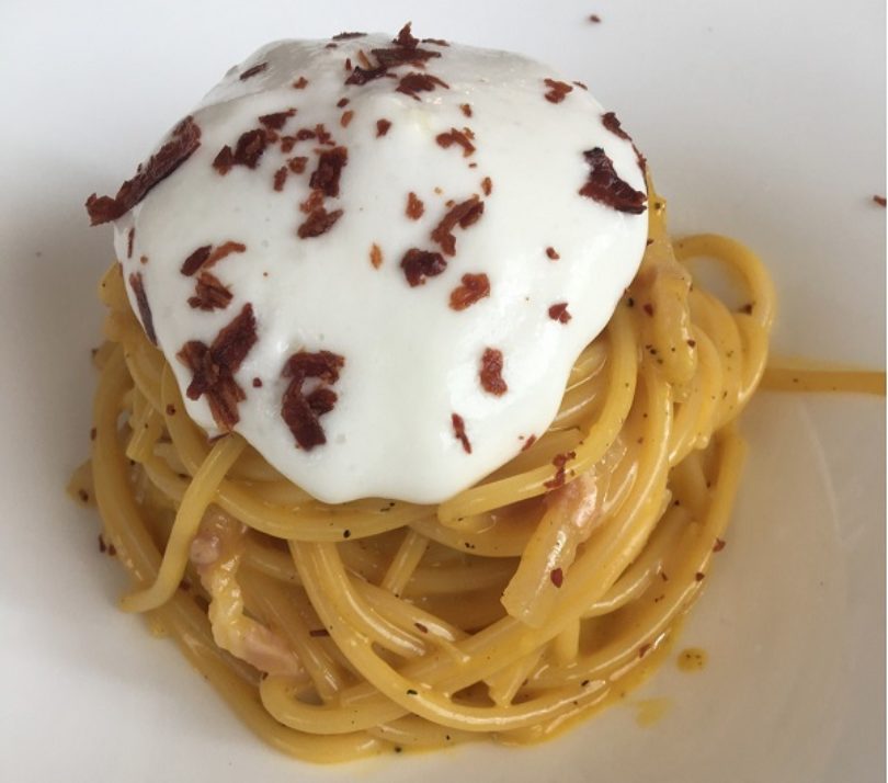 Spuma di pecorino e guanciale essiccato: la carbonara in quel d’Aosta