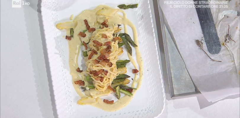 tonnarelli con salsa alla carbonara