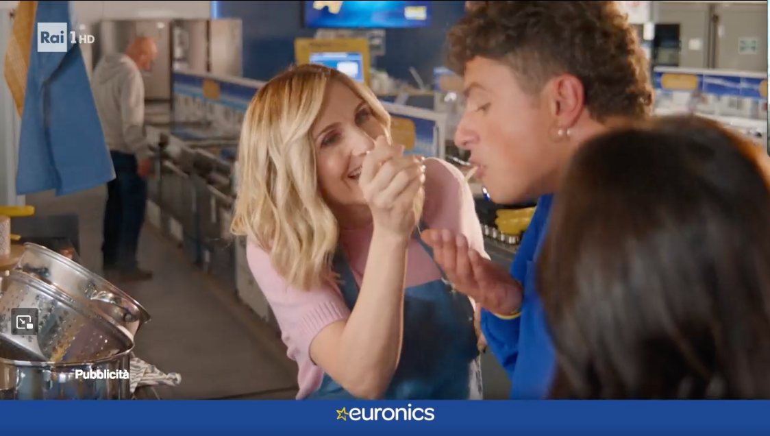 Lorella Cuccarini_spot carbonara Euronics