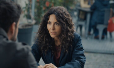 A testa alta - Il coraggio di una donna